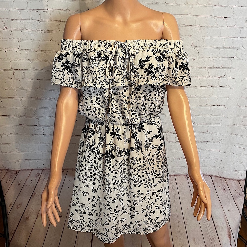 Sequin Hearts black & white floral print boho strapless dress size medium